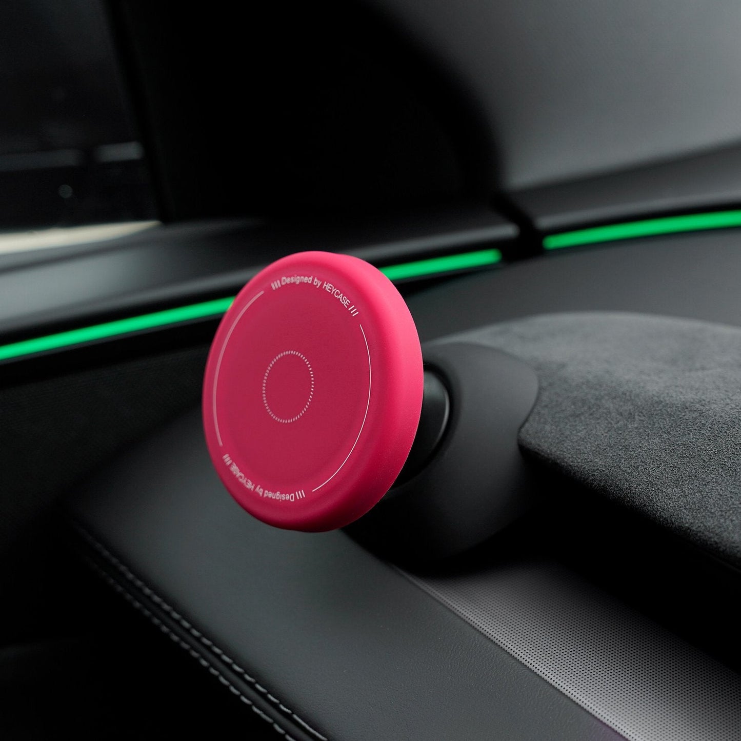 [Aisen] Magnetic Phone Holder for Tesla Model Y Juniper & Model 3 Highland 2024-2026 Silicone MagSafe Car Mount ( LHD & RHD Universal)