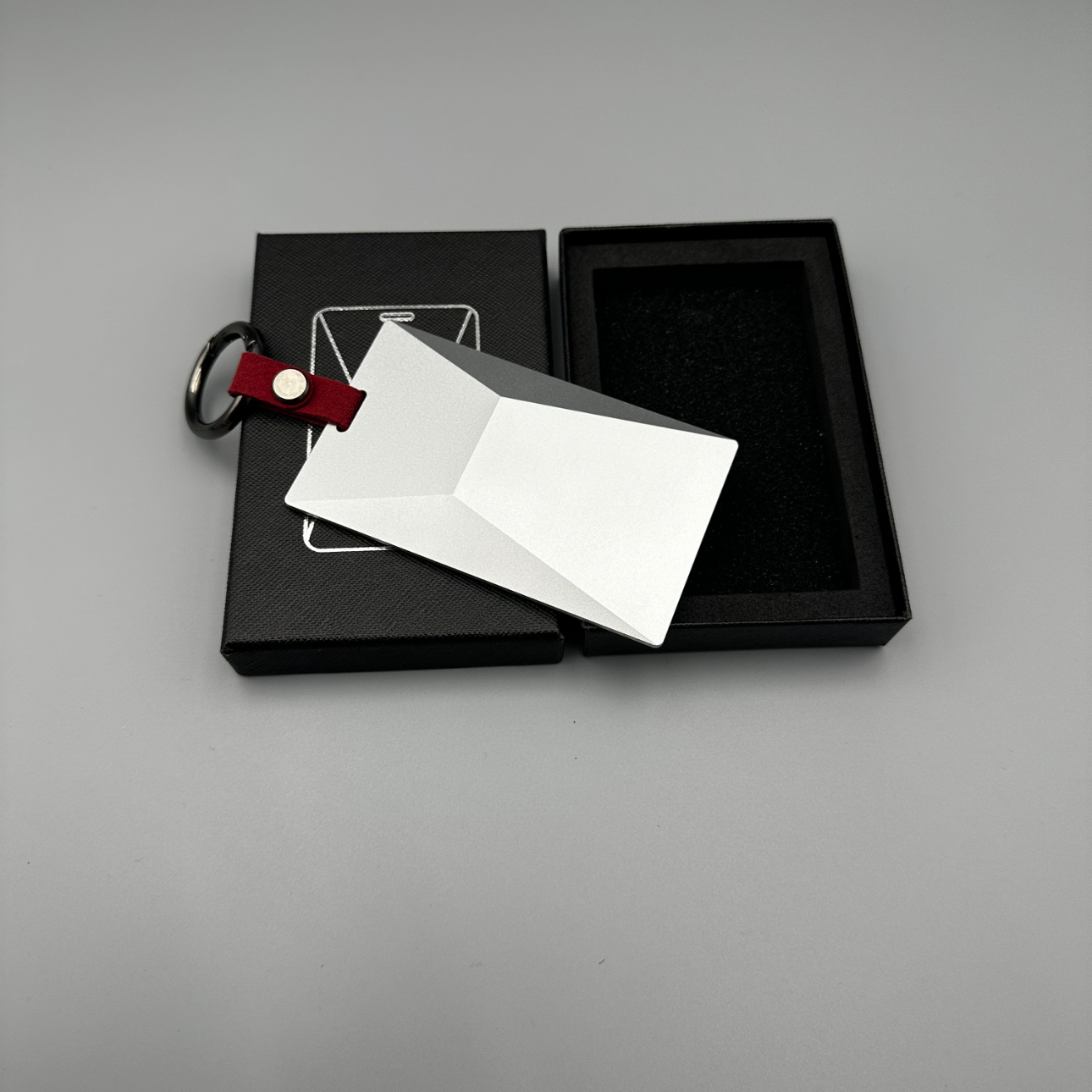 [Aisen] NFC Key Card Holder Protector Cybermatic Smart Key Cover for Tesla Model Y Model 3 Model X Model S