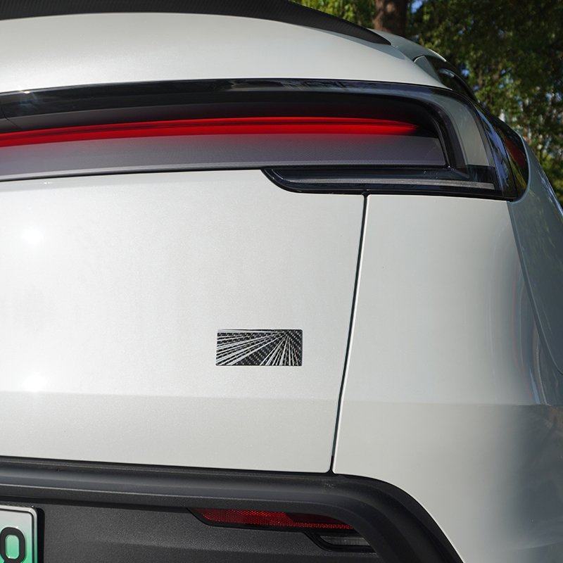 [Aisen] Debut Commemorative Tailgate Emblem Badge for Tesla Model Y Juniper (Real Dry Carbon Fiber, Rear Trunk 1-Piece)